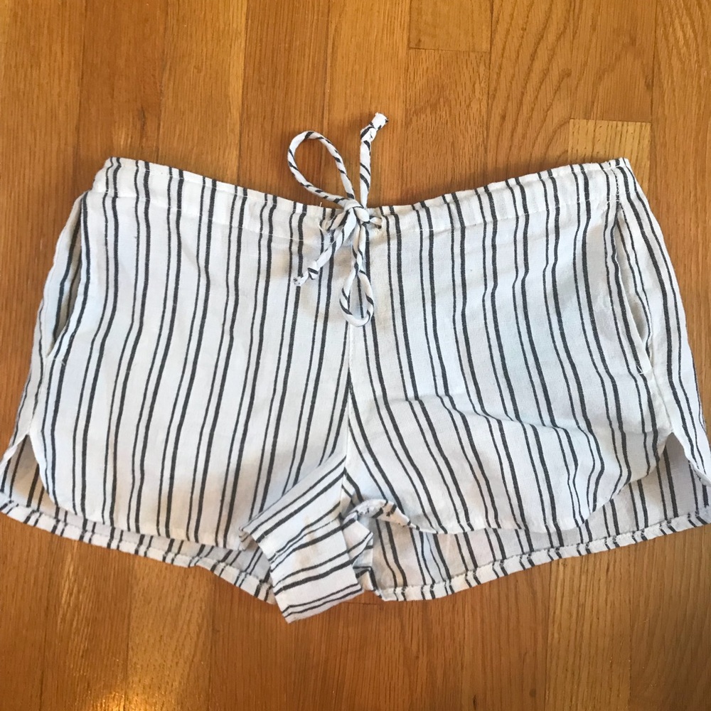 Brandy Melville linen short shorts sz S